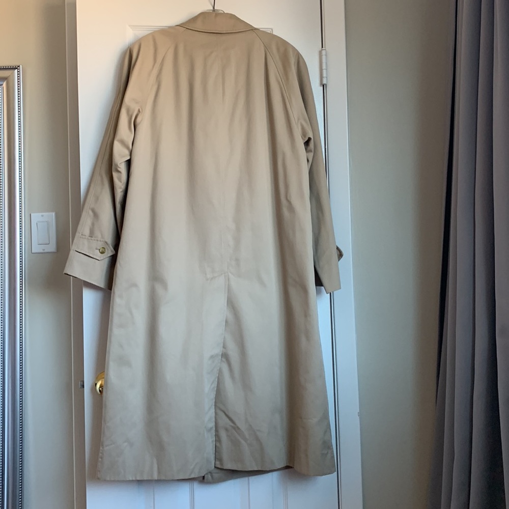 Vintage Burberry Coat with Removable Wool Lining - Picture 3 of 16